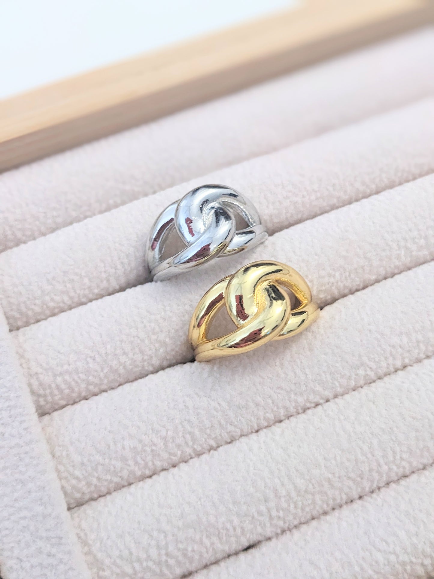 Alondra rings